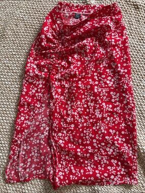 SHEIN Red Daisy Print Midi Skirt